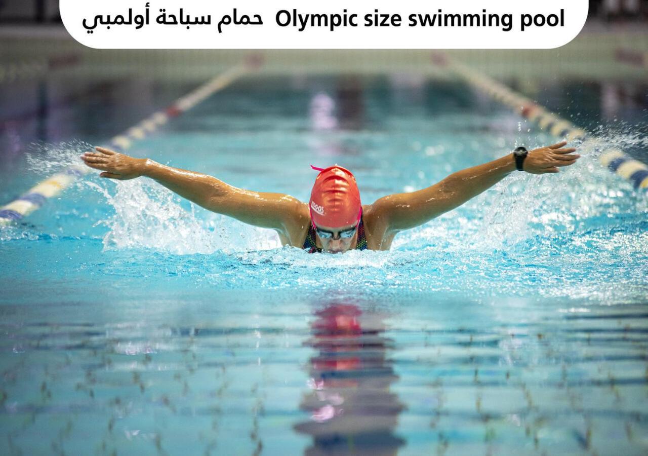 Officers Club & Hotel Αμπού Ντάμπι Εξωτερικό φωτογραφία Olympic size swimming pool