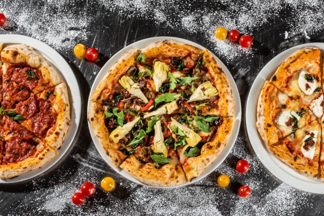 Officers Club & Hotel Αμπού Ντάμπι Εξωτερικό φωτογραφία Pizzas from the restaurant