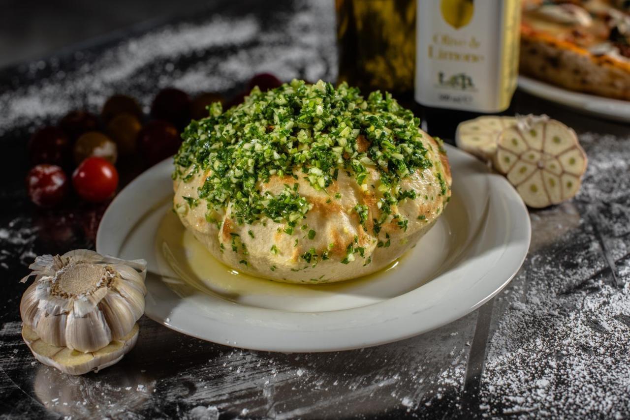 Officers Club & Hotel Αμπού Ντάμπι Εξωτερικό φωτογραφία A prepared artichoke